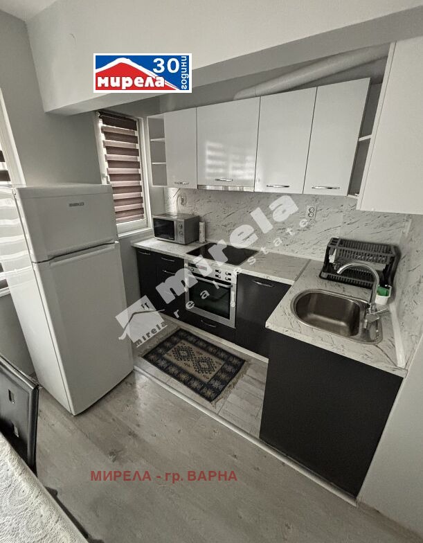 Дава под наем 3-СТАЕН, гр. Варна, Център