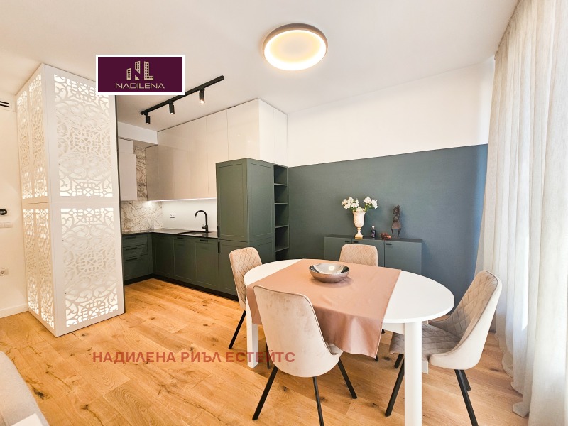 Do wynajęcia  3 sypialnie Sofia , Centar , 151 mkw | 50058631 - obraz [5]