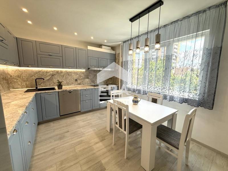 Da affittare  2 camere da letto Sofia , Iztok , 100 mq | 76477734