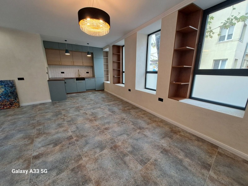 Дава под наем 3-СТАЕН, гр. Варна, Гръцка махала