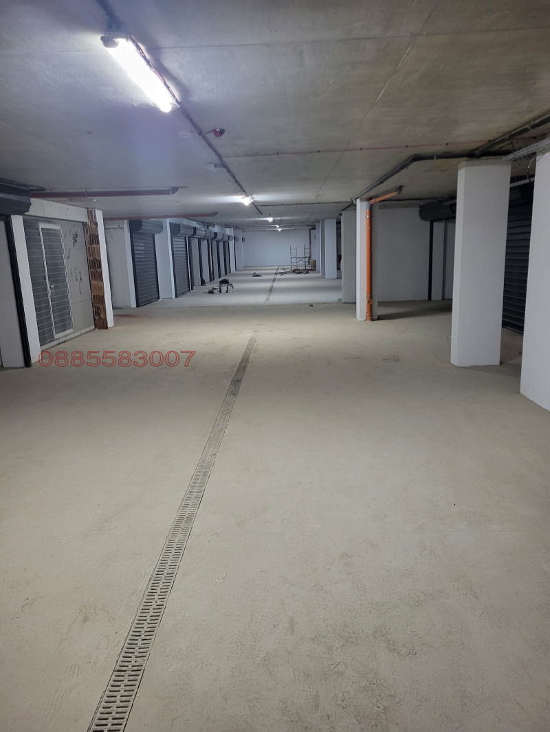 Дава под наем ГАРАЖ, ПАРКОМЯСТО, гр. Велико Търново, Акация, снимка 2 - Гаражи и паркоместа - 52826212