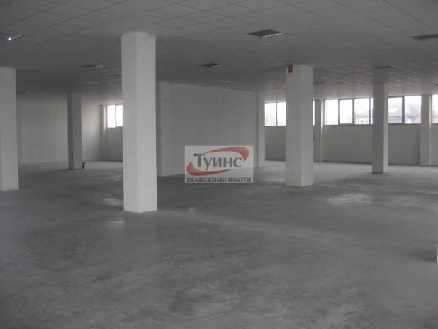 De inchiriat  Cladire industriala Plovdiv , Industrialna zona - Sever , 900 mp | 56662632 - imagine [2]