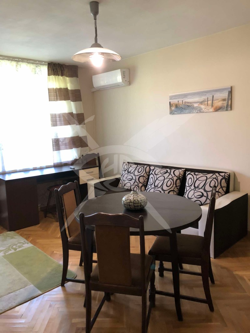 K pronájmu  1 ložnice Varna , Centar , 57 m2 | 79754460 - obraz [2]