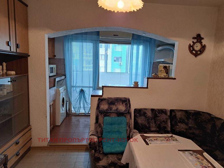 Дава под нем  2-стаен, град Бургас, Зорница •  650 лв. • ID 48407083 — holmes.bg - [1] 